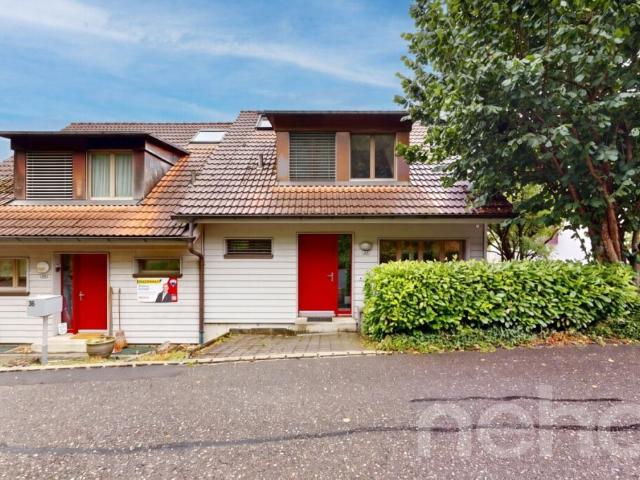 Familienfreundliches Reiheneckhaus mit Garten und freier Aussicht