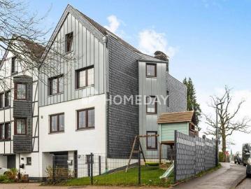Familienfreundliches Reihenendhaus mit Garten, Terrasse und 8 Zimmern in Hückeswagen