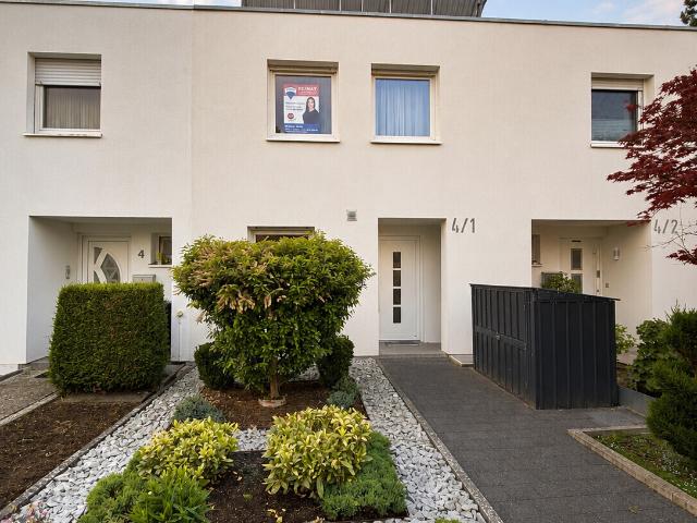 Familienfreundliches Reihenhaus mit überraschend viel Raum und sofort frei!