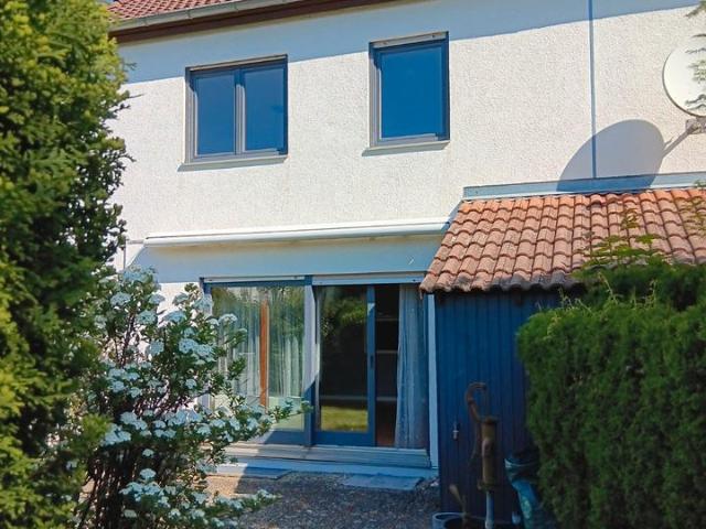 Familienfreundliches Reihenhaus mit Garten und Garage in Rastatt