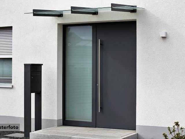 Familienfreundliches Reihenhaus mit Keller, Hobbyraum und 2 Loggien