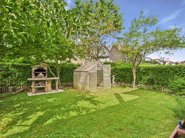 Familienfreundliches Minergie Reihenhaus in Thürnen mit Garten und viel Platz