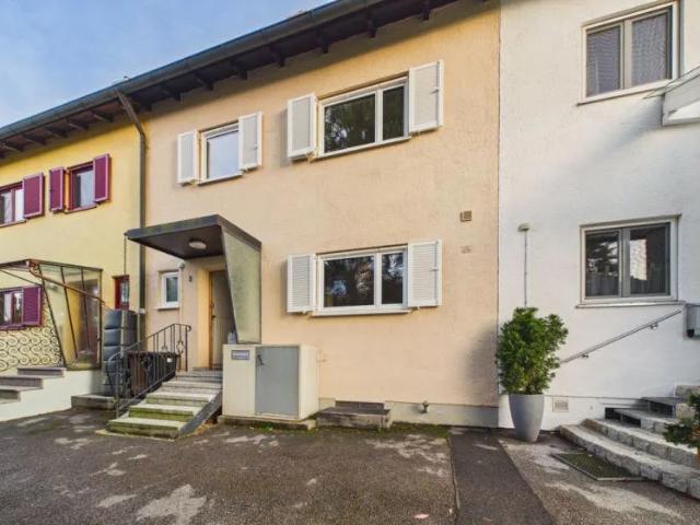 Familienfreundliches Reihenmittelhaus mit Garten, Terrasse und Balkon in Starnberg Söcking