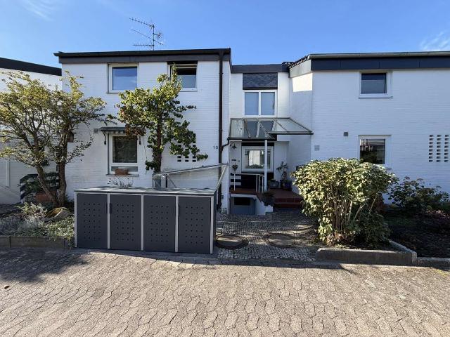 Familienfreundliches Reihenmittelhaus mit Garten, Terrasse und Vollkeller in Großburgwedel