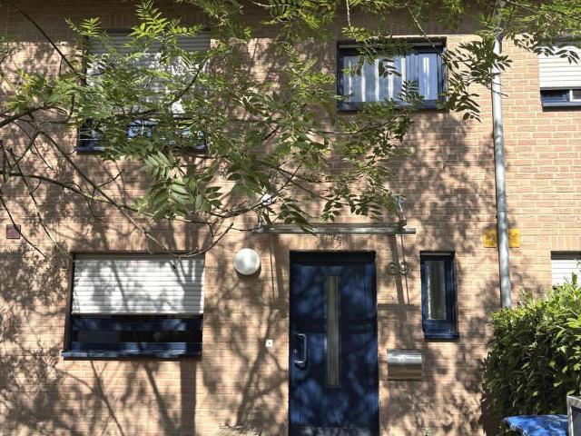 Familienfreundliches Reihenmittelhaus mit Garten und Einbauküche in Düsseldorf Wittlaer – Nähe ISD