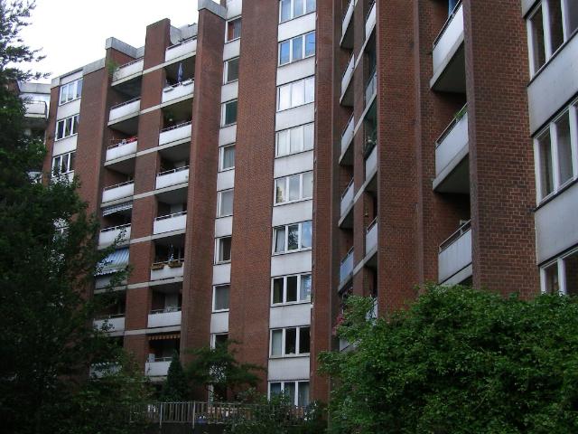 Familiengerechte 2 2/2 Zimmer Wohnung mit Balkon und Vollbad in zentraler Lage!
