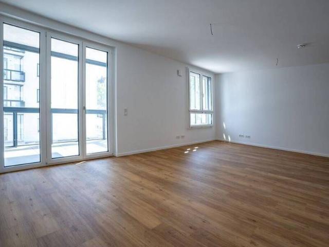 Familiengerechte 4 Zimmer Wohnung mit Wintergarten