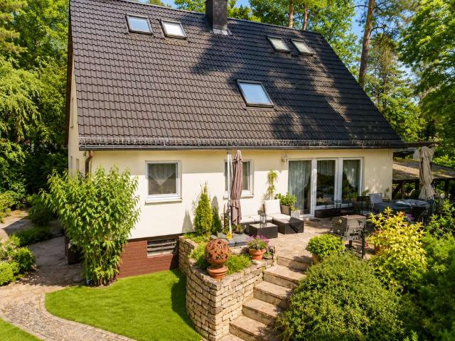 Familienglück auf eigenem Grundstück – Freistehendes Einfamilienhaus mit Garage und Wärmepumpe