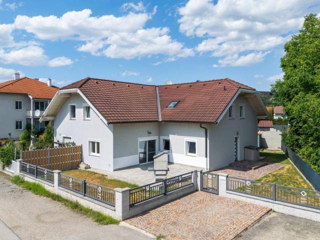 Familienglück am Rande von Königsbrunn Top Angebot für Jungfamilien und Paare