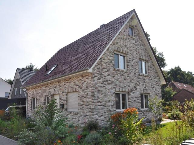 Familienglück im Neubaugebiet Hauptstraße / südlich Kiebitzweg in Wüsting