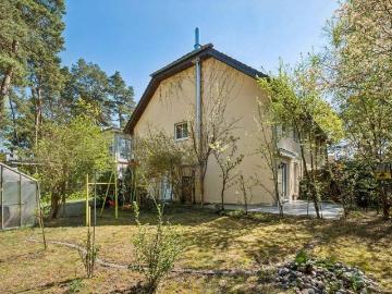 Familienglück im Grünen: Charmantes Reihenendhaus mit Sauna & Kamin in GlienickeNordbahn