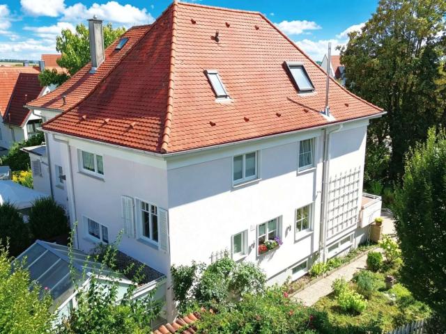 Familienglück in Brackenheim – großzügige DHH mit Doppelgarage, Garten & Südbalkon