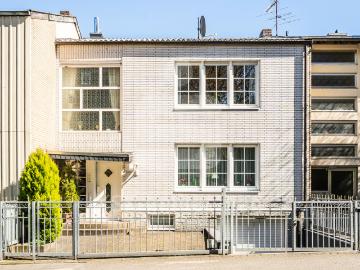 Familienglück in Frechen Reihenmittelhaus mit großem Garten zum Spielen & Entspannen!