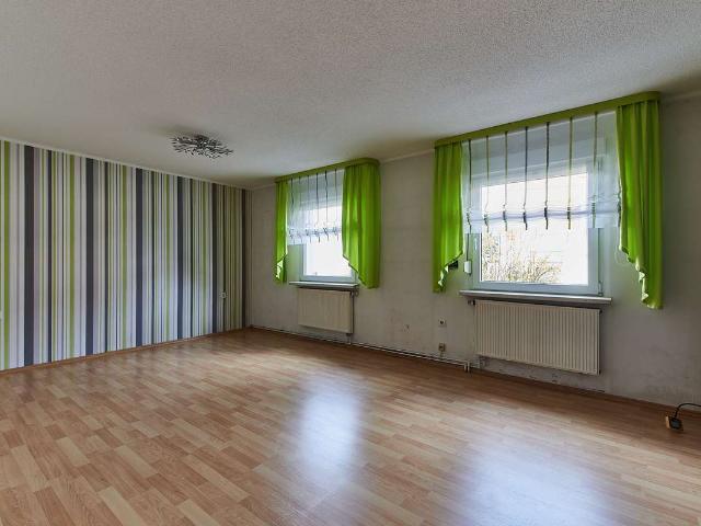 Familienglück in Lauchhammer West: Charmante Doppelhaushälfte