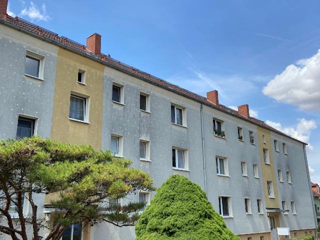 Familienglück unterm Dach – Wohnung wird für Sie saniert