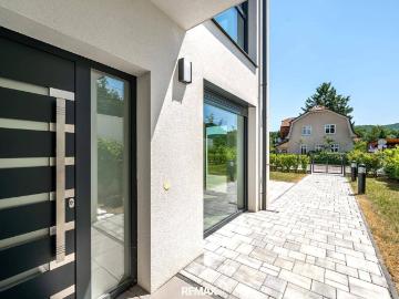 reserviert Familienhaus Erstbezug am Fuße des Wienerwaldes: Super Verkehrsanbindung nach Wien