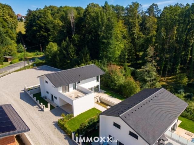 Familienhaus im Grünen 190 m² Neubau 2024 mit Pool, Südwest Terrasse & Doppelcarport — Sackgasse am Waldrand, 17 km bis Graz Zentrum