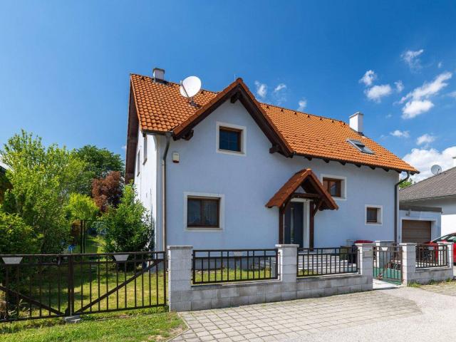 Kaufanbot liegt vor! Familienhaus in Gramatneusiedl welches viel Platz bietet, Garten und Pool
