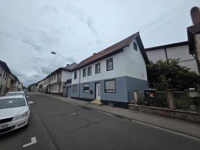 Familienhaus in Marnheim – 120 m², 7 Zimmer, komplett kernsaniert