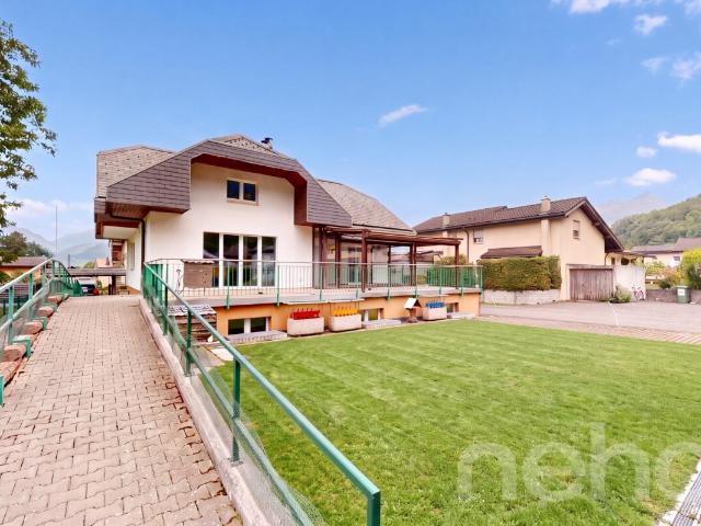 Familienhaus mit offener Aussicht in Muraz Collombey