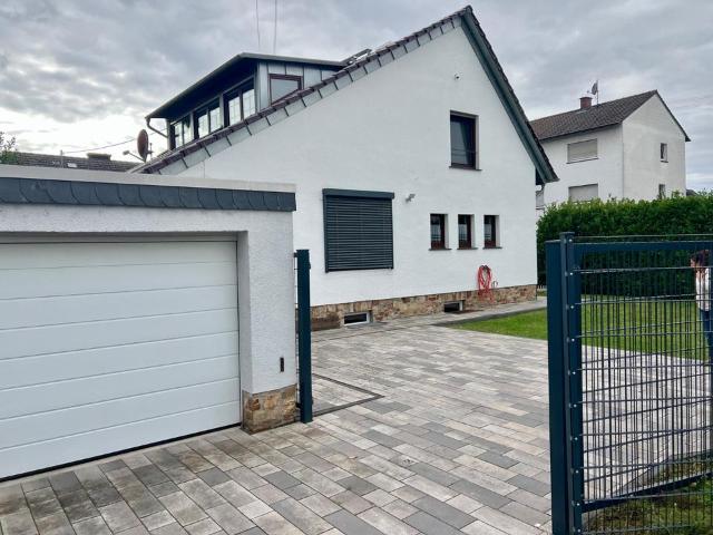 Familienhaus mit Sauna, Gartenidylle und viel Platz nahe Frankfur