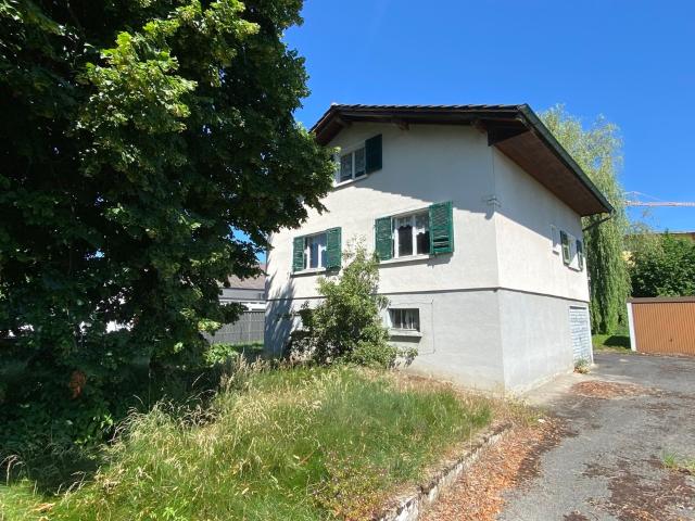 Familienhaus mit sehr schönem Grundstück
