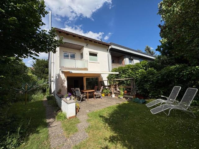 Familienhaus mit sonnigem Südwestgarten und großer Garage