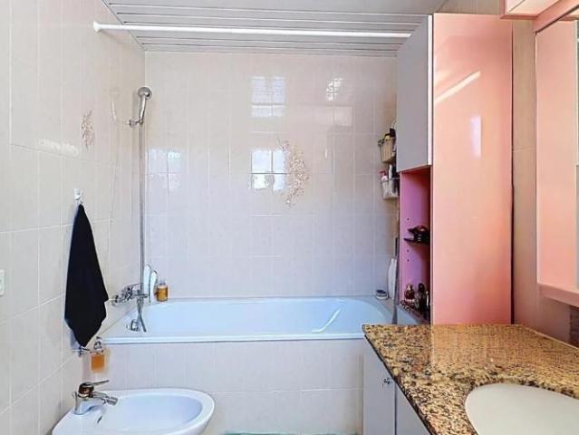 Familienhaus mit 5 6 Zimmern, außerhalb von jeglicher Störung