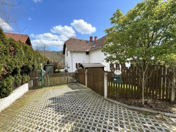 Haus zum Verkauf in 2531 - Garten, Keller