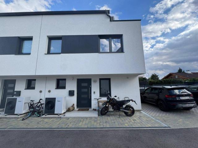 FAMILIENHIT! Moderne NEUBAU Doppelhaushälfte