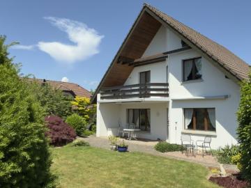 Familienidylle an ruhiger Sonnenlage mit wunderschönem Garten