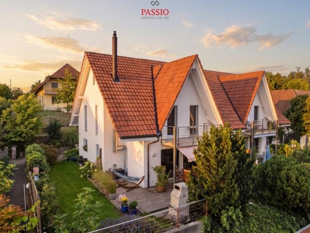 Familienidylle mit Garten und flexiblem Raumangebot in Leuzigen
