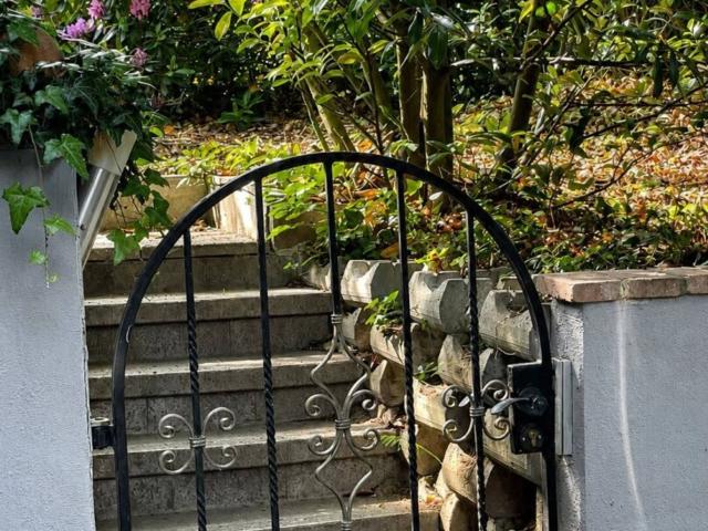 Familienidylle & Paradies in Absoluter Ruhelage mit Pool, Wintergarten und Naturteich!