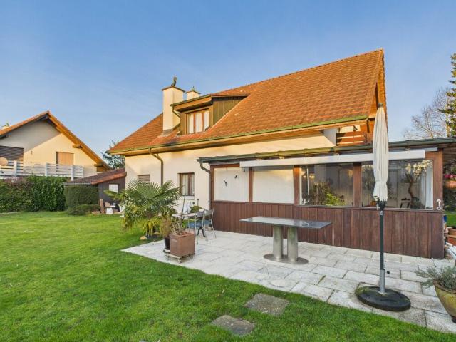 Familienparadies mit viel Platz und Garten