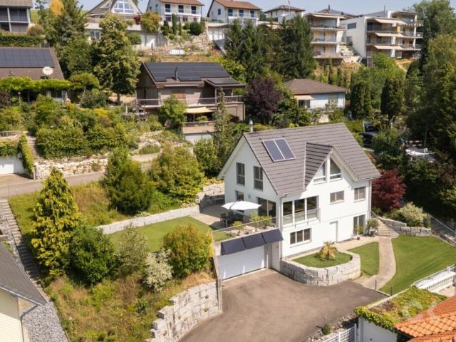 Familienparadies mit schönem Garten und Weitblick