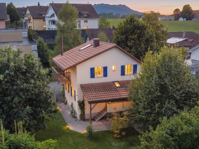 FAMILIENPARADIES IM BELIEBTEN MELCHENBÜHL QUARTIER