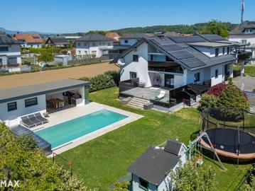 Familienparadies samt Pool und 4 Garagen in Gössendorf!