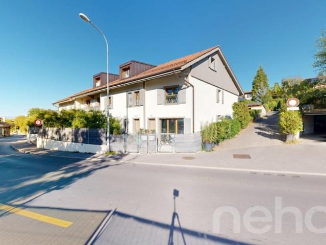 Familienreihenhaus in Bernex mit Garten und schönen Gebäuden