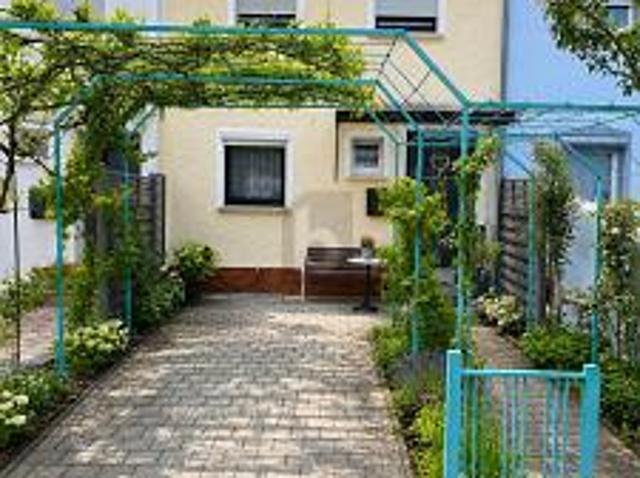 FAMILIENTRAUM MIT GARTEN, GARAGE & STELLPLATZ