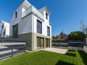 FAMILIENTRAUM MIT GARTEN, DACHTERRASSE & HIGH END AUSSTATTUNG