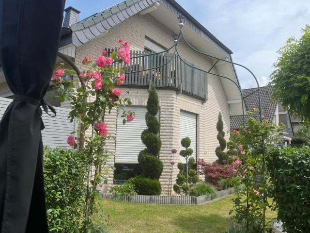 Familientraum mit Kamin & Garten – großzügiges Einfamilienhaus mit 172 m² Wohnfläche