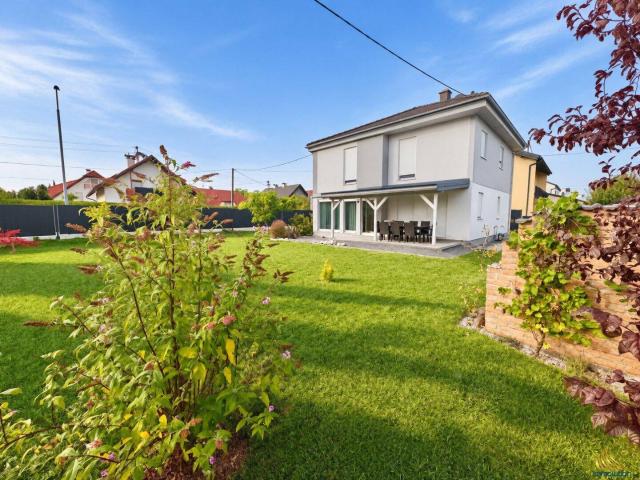 Familientraum mit Pool und Garten – gepflegtes Einfamilienhaus in Gunskirchen