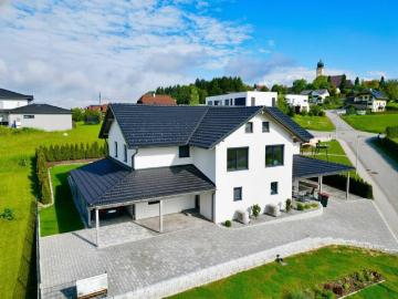 Familientraum im Innviertel: Erstbezug mit 4 Schlafzimmern, Galerie & sonnigen Garten