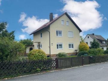 Haus zur Miete in Bayern - Garten, Keller