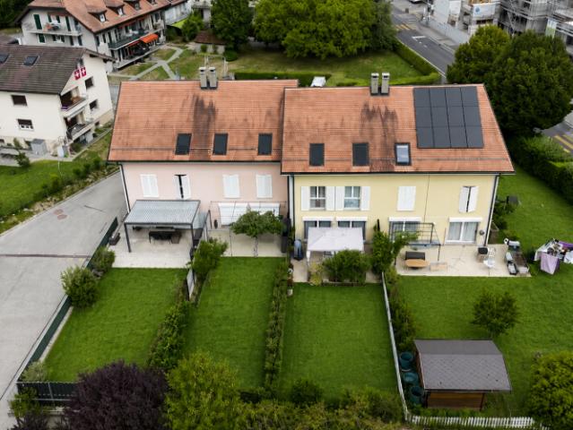 Familienvilla mit 6.5 Zimmern, Garten und zwei Terrassen in Echallens