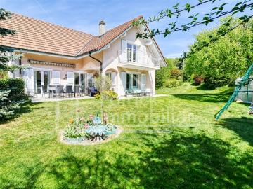 Familienvilla mit Garten, großzügigen Flächen und eigenständigem Potenzial