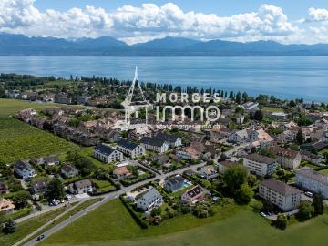 Familienvilla mit Pool und eigenem Studio in der Nähe des Sees