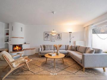 FAMILIENWOHNTRAUM IN TOPLAGE Stilvolles Reihenendhaus mit großem Garten