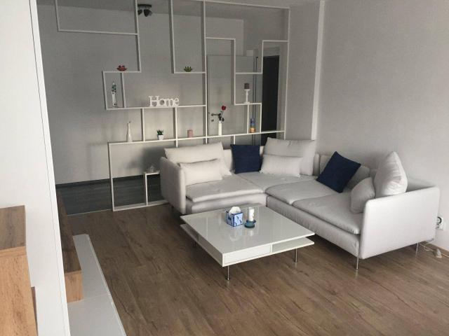 Familienwohnung hell ruhig Loggia Parkplatz 4 Zimmer großer Keller Gemeinschaftsgarten neu renoviert Erstbezugszustand