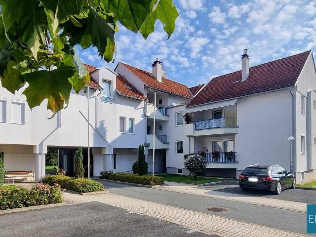 Familienwohnung im 1. OG mit Loggia